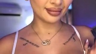 Big boob brunette masturbates on webcam