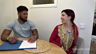 Italian Lecturer Pounds Big-Butt Arab Womans Ass with Cumshot