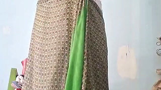 Stepmom Undress Saree Then Toilet in Washroom