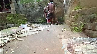 Beautiful Bangladeshi Bhabhi Chudlam in the rain