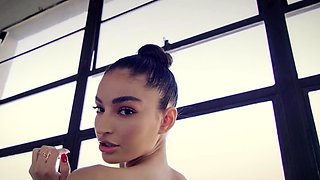Argentinian Emily Willis passion dancing