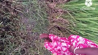 Desi Bhabhi Ne Maidan Mein Jakar Masti Ki