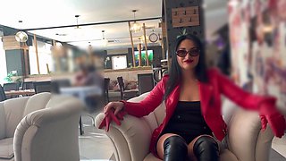 bellasin baise dans les chiottes du magasin de lingerie